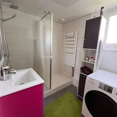 Apartment Cosy-rent Tv Wifi Parking *