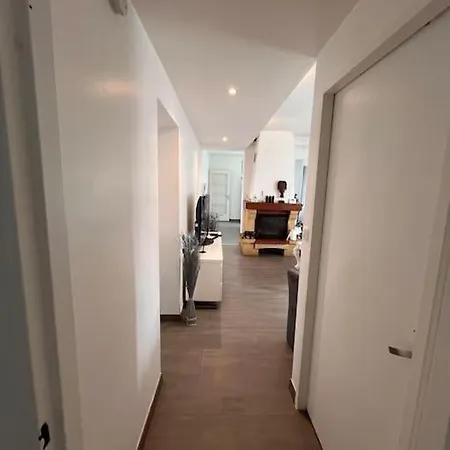 Cosy-rent Tv Wifi Parking Apartment *