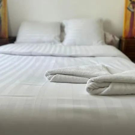 Cosy-rent Tv Wifi Parking Apartment